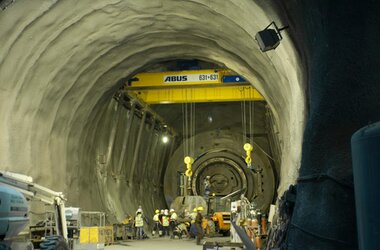 Pont roulant bipoutre ABUS ZLK avec chariot birail de type Z avec mécanisme de levage jumelé